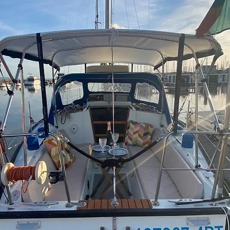 Bådhotel Charming Sailboat