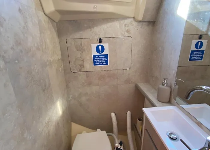 Charming Sailboat Lisboa